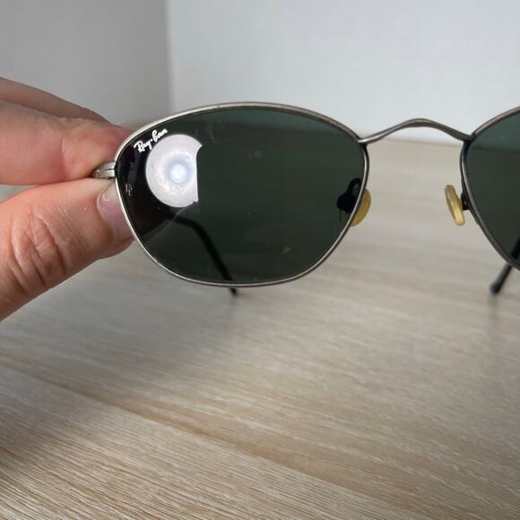 Vintage B&L Ray-Ban W2975 Sunglasses Green Lenses Gunmetal READ - Picture 14 of 16
